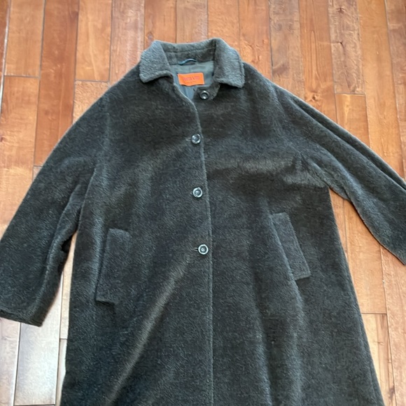 Beautiful vintage fur coat. Made in Italy. - Picture 4 of 6